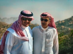 الأمير سلطان بن سلمان :
الأمير بدر بن عبدالمحسن ترك ارثاً لا يمكن أن يحمى مهما طال الزمن